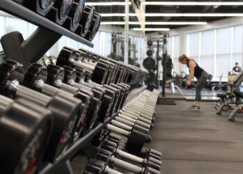 How is the Personal Fitness Studio Better Than a Standard Gym?
